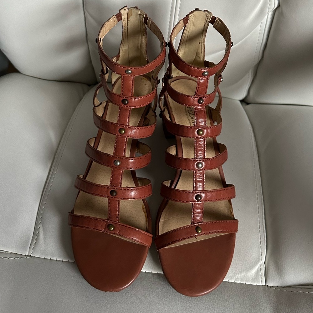 Lucky Brand “Lizbethe” Caged Sandal - Size 8. - Picture 5 of 8